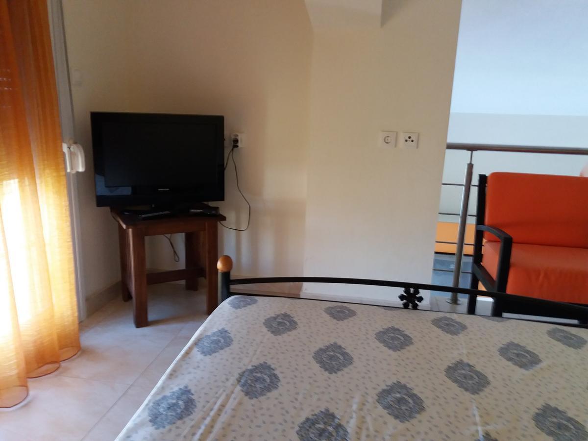 Dimitrios Apartments Sotirítsa Екстериор снимка